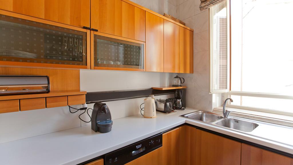 Rental In Rome - Fontana Di Trevi Penthouse Екстер'єр фото