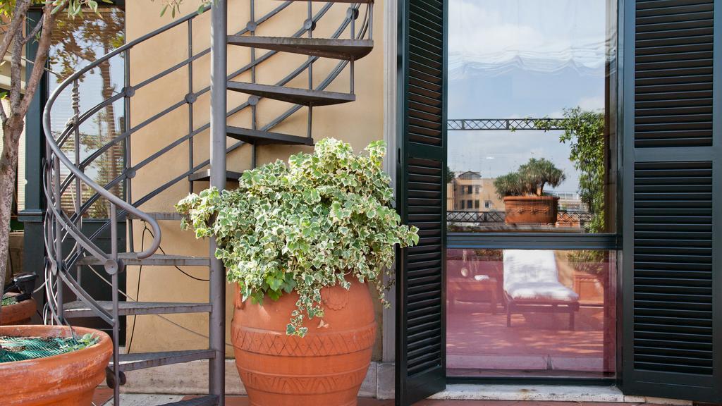 Rental In Rome - Fontana Di Trevi Penthouse Екстер'єр фото