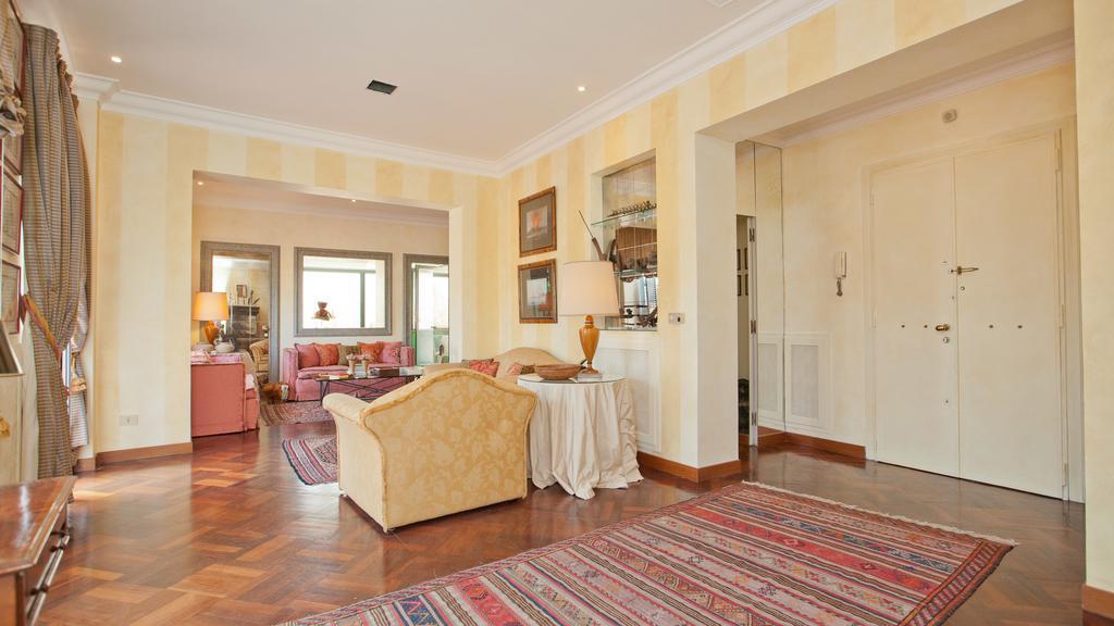 Rental In Rome - Fontana Di Trevi Penthouse Екстер'єр фото
